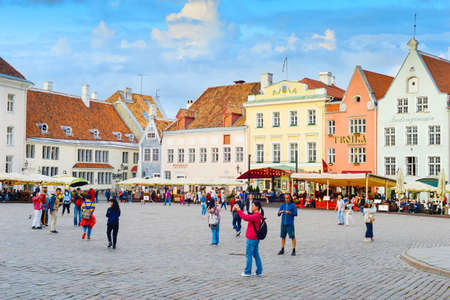 TALLINN, ESTONIA - JULY 14, 2019:  Tourists at famous Town Hall Square in Tallinn, Estoniaのeditorial素材