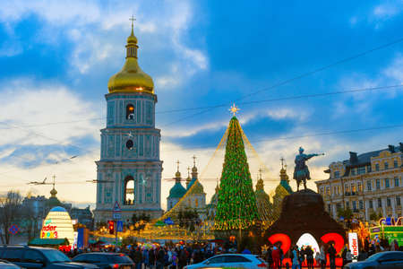 KYIV, UKRAINE - DECEMBER 25, 2020: People at Sophia square with Christmas and New Year tree. Main New Year tree of Ukraineのeditorial素材
