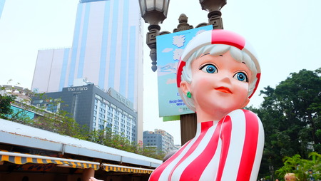Avenue of Comic Stars Kowloon Park â Stock Photo Hong Kong, China - January 14, 2019: statues of famous characters, in Hong Kong Avenue of Comic Stars, Kowloon Park.のeditorial素材