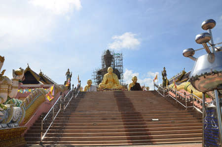 Wat sang kaew phothiyan Changrai Thailandのeditorial素材