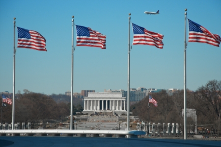 American flags in front of the lincoln memorialのeditorial素材