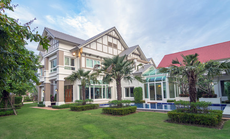 BANGKOK, THAILAND - SEP 23 : Architecture exterior of the Q House Prukpirom Regent Rachapruk- Ratanathibet.is located on Rachapruk- Ratanathibet, on September 23, 2013 in Bangkok, Thailandのeditorial素材
