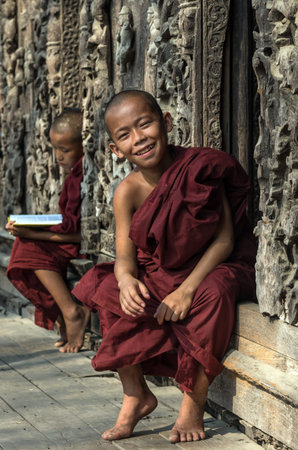 Two Buddhist novice at Shwenandaw pagoda, mandalay, myanmarの写真素材