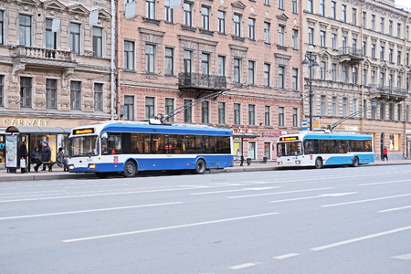 St. Petersburg, Russia - March, 13, 2016: Trolleybus stop on Nevskiy prospect in St. Petersburg, Russia.のeditorial素材