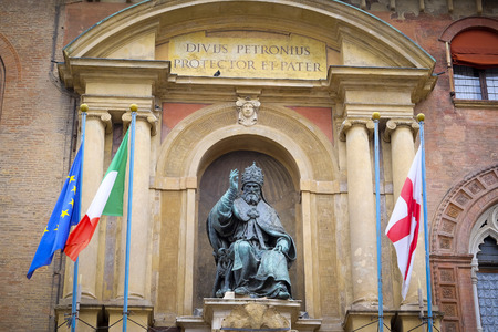 BOLOGNA , ITALY - DECEMBER 28, 2015 : Pope Gregory XIII statue on King Enzo palace at Bologna main squareのeditorial素材