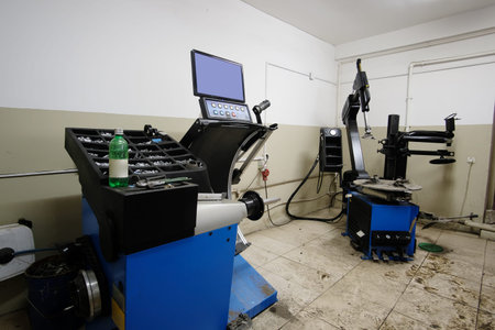 The image of a tire fitting machine