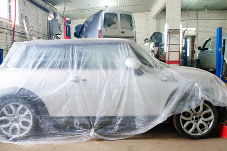 Kaluga, Russia - March, 28, 2017: Working shop in a car repair station in Kalugaのeditorial素材