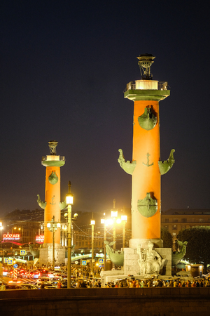 Sankt-Peterburg, Russia - August, 19, 2017: Neva embankment with Rostral Columns in Sankt-peterburgのeditorial素材