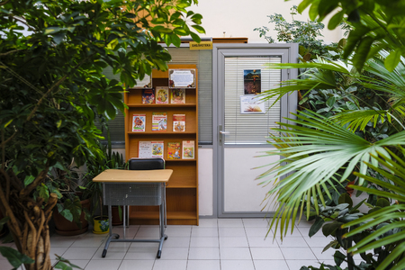 Moscow, Russia - September, 24, 2018: View of an interior garden in Moscow priver schoolのeditorial素材