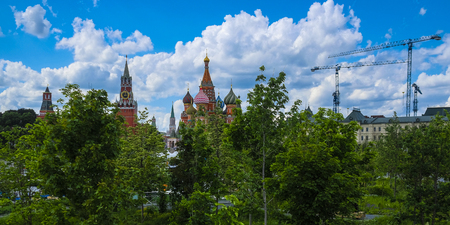 Moscow, Russia - June, 3, 2019: view to St. Basil's Cathedral and Moscow Kremlin from Park Zariadiyeのeditorial素材