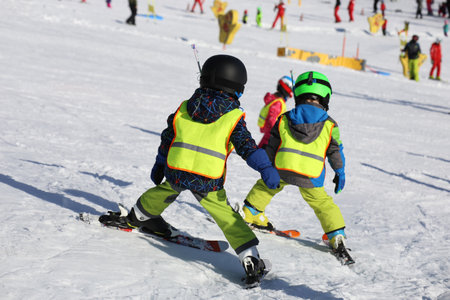 Symbol image: Children in the skiing course, here in Austriaの写真素材