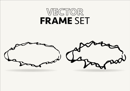 Doodle oval. Hand-drawn ellipse, round grunge frame and circled doodle isolated icon set on white.のイラスト素材