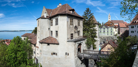 Meersburg Castle, also known as the Alte Burg, in Meersburg on Lake Constance is the oldest inhabited castle in Germany.のeditorial素材