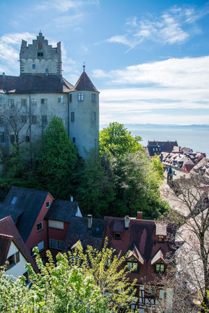 Meersburg Castle, also known as the Alte Burg, in Meersburg on Lake Constance is the oldest inhabited castle in Germany.のeditorial素材