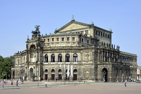 Tourists in front of the Opera House Semperoper on the Theater Square in Dresden - Germany.のeditorial素材