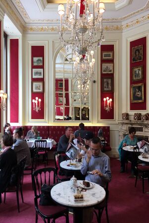 Interior of the traditional coffee house Sacher in Vienna - Austria.のeditorial素材