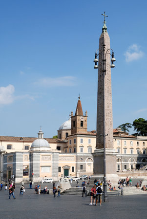 Piazza del Popolo in Rome with the church Santa Maria del Popolo and the Obelisk Flaminio - Italy.のeditorial素材