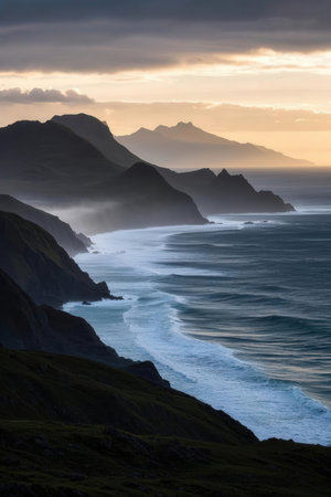 Dramatic sunset over the Atlantic Ocean, Snaefellsnes peninsula, Icelandの素材