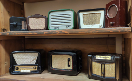 Old Transistor Radios Vintage Compact Transistor Receivers Retro Technology.のeditorial素材