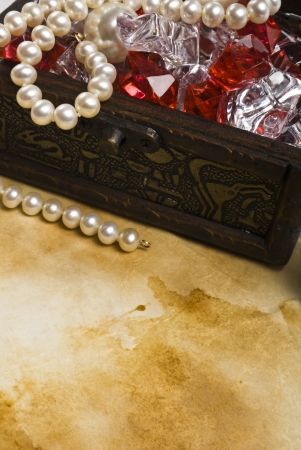 Closeup of full treasure trunk with jewelleryの写真素材