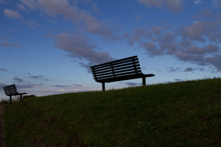 An empty bench