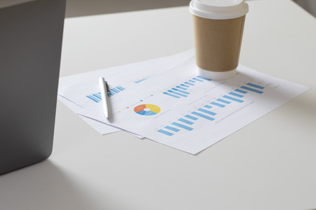 dashboard charts on tableの写真素材