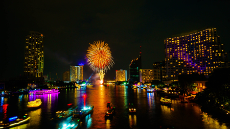 Firework on river, Bangkok Thailandの写真素材