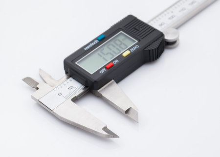 Electronic caliper 