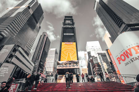 New York, United States »; January 5, 2020: Harrow installed in the famous Times Squareのeditorial素材