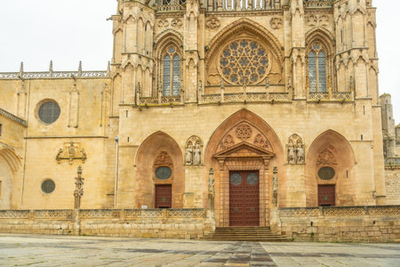 Side view of the Burgos Cathedral called Santa Maria, Castilla Leon, Spainの写真素材