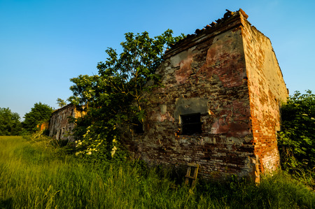 Ruins View Of An Old Abandoned House Buildingの写真素材