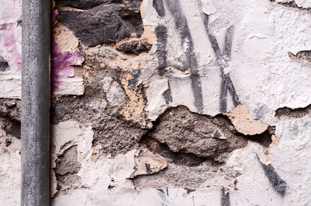 Old Weathered Peeling White Wall Background Textureの写真素材