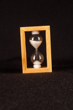 Classic Style Vintage Old Hourglass Sandglass Clock