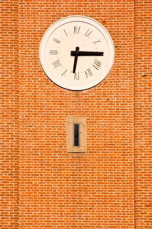 Photo Picture of a Classic Clock on the Towerの写真素材