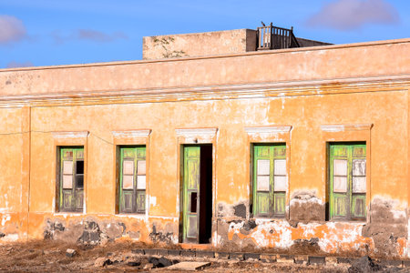 Photo Picture of an Abandoned Desert House Exterior