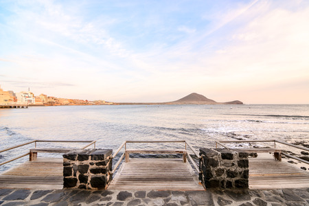 Photo Picture of the Beautiful Ocean Coast's Viewの写真素材