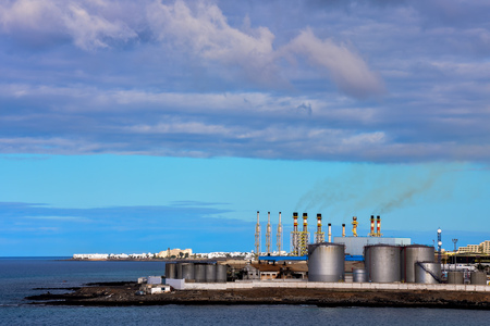 Photo Picture of an Industrial Building in the Portの写真素材