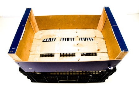 Photo picture of an Empty Fruit Crate Box