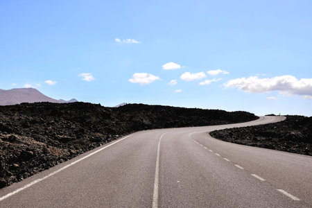 Photo Picture of a Beautiful Asphalt Lonely Road