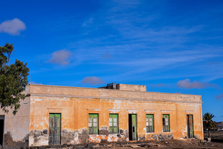 Photo Picture of an Abandoned Desert House Exterior