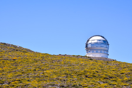 Photo Picture of a Modern Scientific Astronomical Observatory Telescopeの写真素材