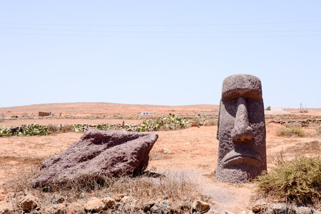 Photo Picture of a Classic Style Moai Mask