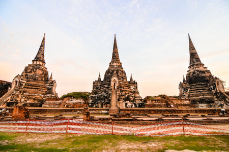 Old Thai Ruins, Ayutthaya, Beautiful photo picture taken in thailand, Asiaの写真素材