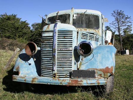 Old truck sitting in a paddock in Wanstead, Hawke's Bay, New Zealand. の写真素材