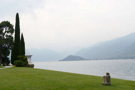 Lakeside with mughal pavilion at Villa Melzi, Bellagio on Lake Como, Italyの写真素材