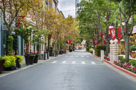 November 8, 2017 San Jose/CA/USA - Beautiful street in the shopping district Santana Row, San Francisco bay area, Californiaのeditorial素材