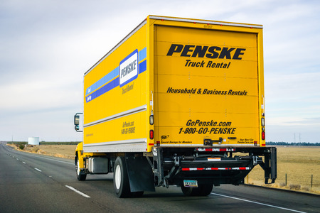 December 3, 2018 Los Angeles / CA / USA - Penske rented truck driving on the freewayのeditorial素材