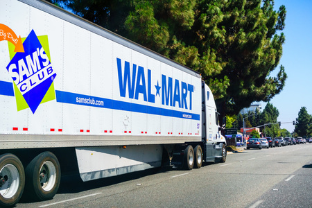 August 26, 2018 Mountain View / CA / USA - Walmart truck driving on the streets of south San Francisco bay areaのeditorial素材