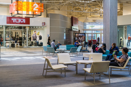 September 1, 2017 Milpitas/CA/USA - People shopping at the Great Mall, San Francisco bay areaのeditorial素材