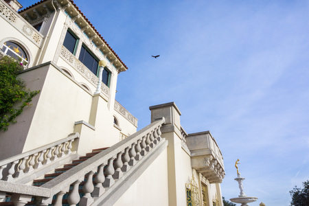 December 23, 2017 San Simeon / CA / USA - Facade of Casa del Mar, one of the cottages that used to house guests, Hearst Castleのeditorial素材